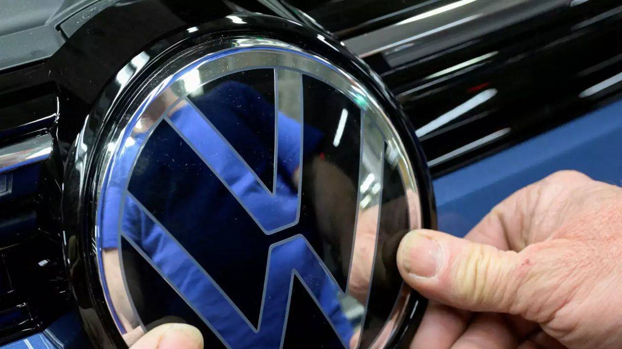 Almanya'da Volkswagen krizi büyüyor