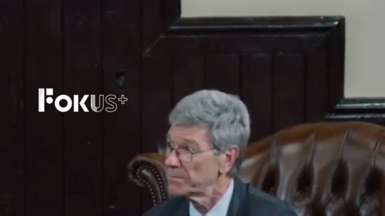 ABD li Profesör: 'Netanyahu tam bir or*sp* çocuğu!'