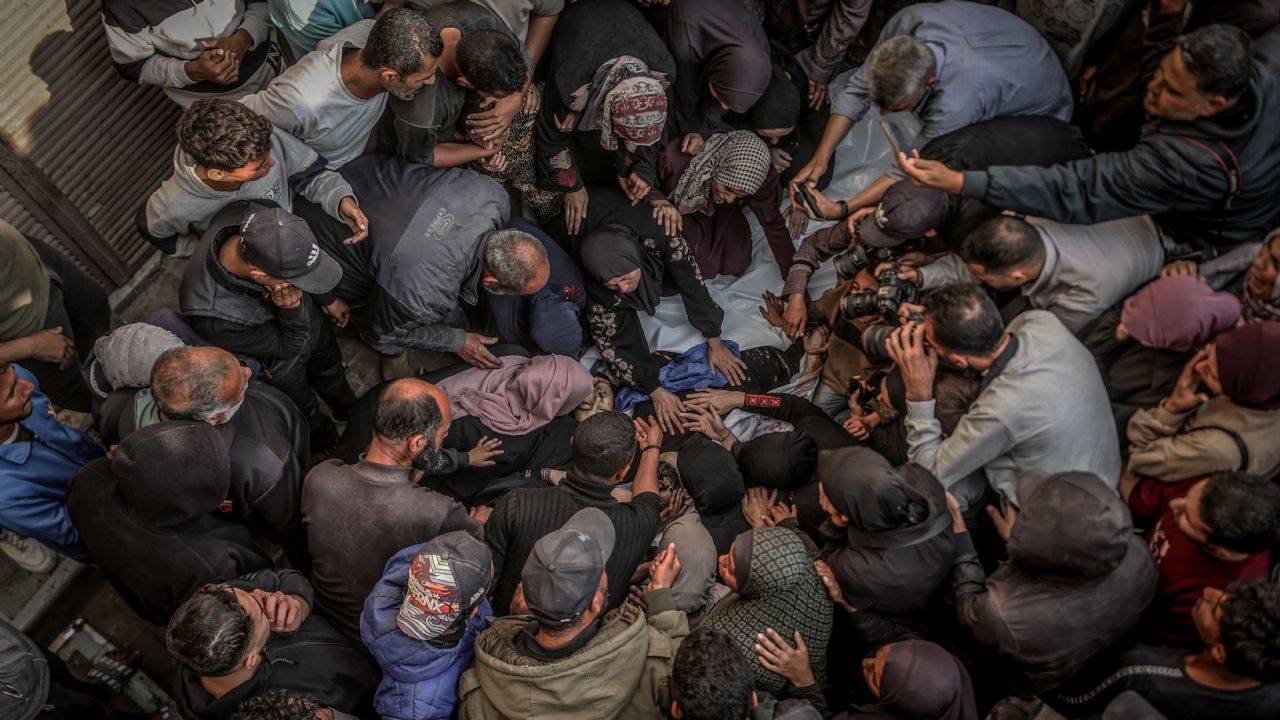 İsrail, Gazze'de 3 hastaneyi bombaladı