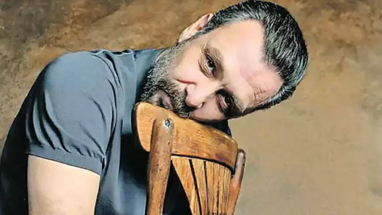 Beyoğlu'nda gergin gece: Nejat İşler garsona tokat attı