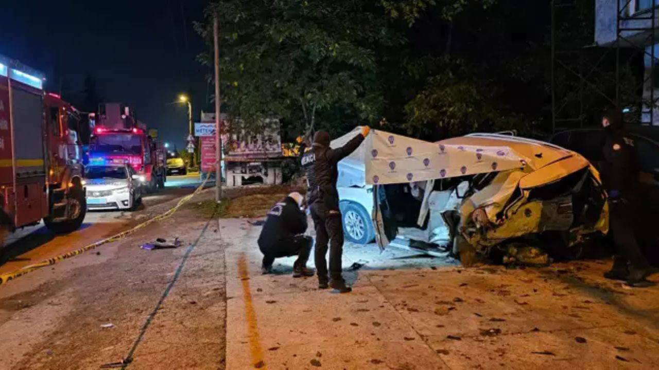 Sapanca'da ambulans kazası: 1 ölü, 3 sağlık personeli yaralandı