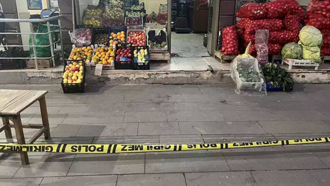 Gümüşhane'nin Kelkit ilçesinde  tartıştığı babasını  bıçakladı.