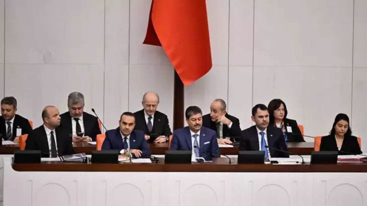 Bakan Kacır: Dünyanın en gelişmiş İHA'larını ürettik