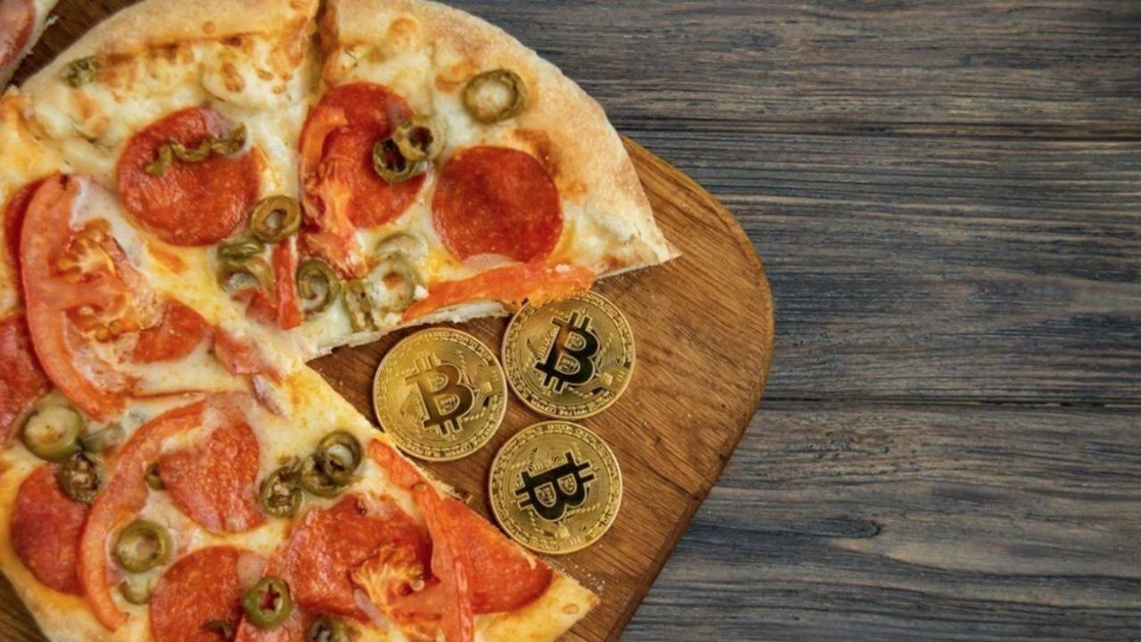 Kripto piyasası 10 bin Bitcoin'e satılan pizzaları konuşuyor