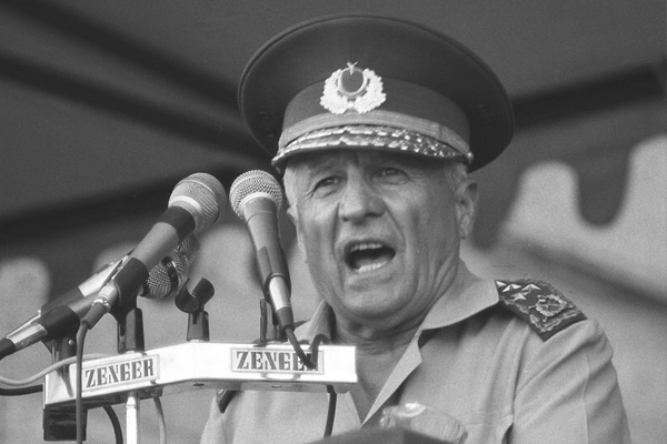 Yargıtay'dan Kenan Evren kararı