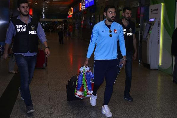 Milli takım 6 kişiyle Türkiye’ye döndü