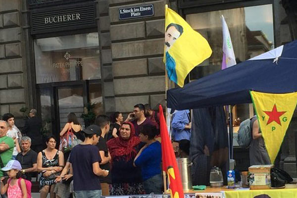 Avusturya'dan PKK'ya izin