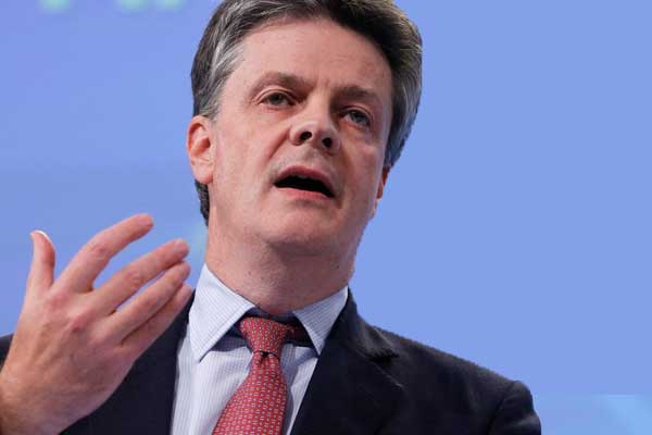 İngiltere'nin AB Komiseri istifa etti