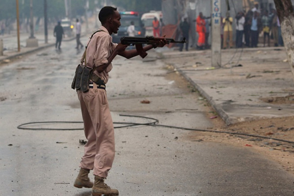Mogadişu'da otele saldırı: 15 ölü