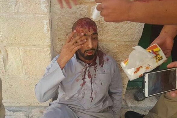 İsrail, Mescid-i Aksa'da Müslümanlara saldırdı