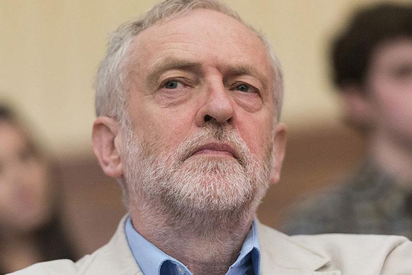 'Brexit' kararının ardından istifalar başladı