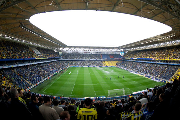 Fenerbahçe'de kombine satışları düştü