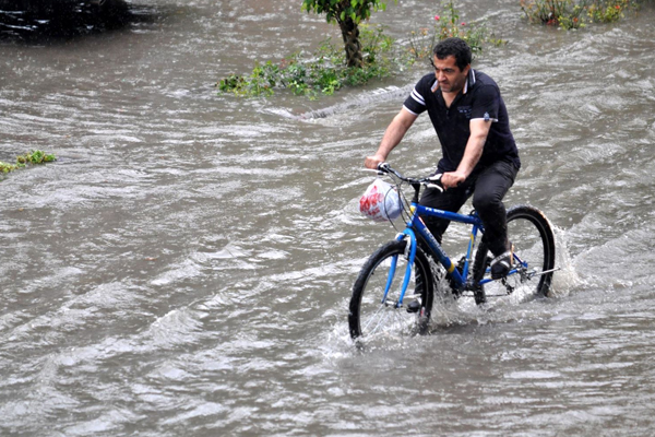 Meteoroloji'den sağanak yağış uyarısı