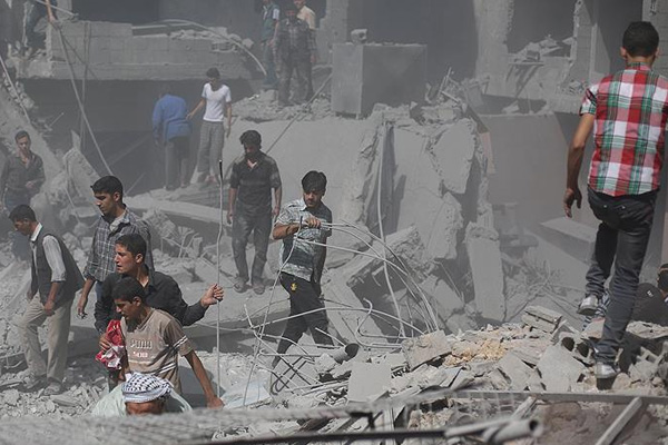 Rusya, vakum bombası ile 70 kişiyi katletti