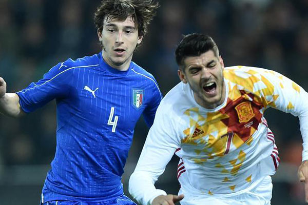 İtalya, İspanyollar'ı evine yolladı: 2-0