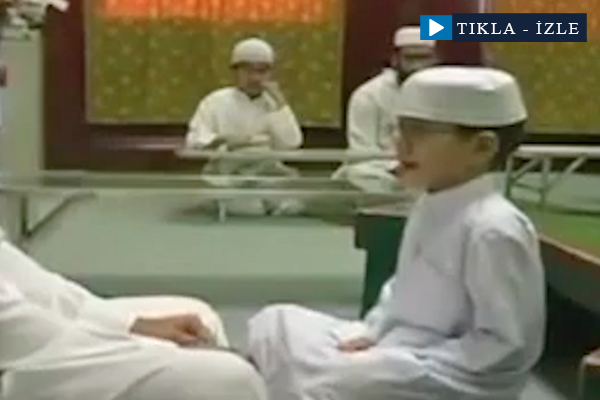 Küçük çocuktan Kur'an tilaveti