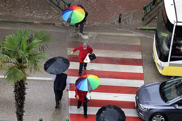 Meteoroloji'den sağanak yağış uyarısı