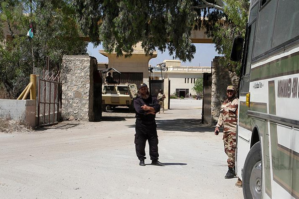 Refah Sınır Kapısı geçici olarak açıldı