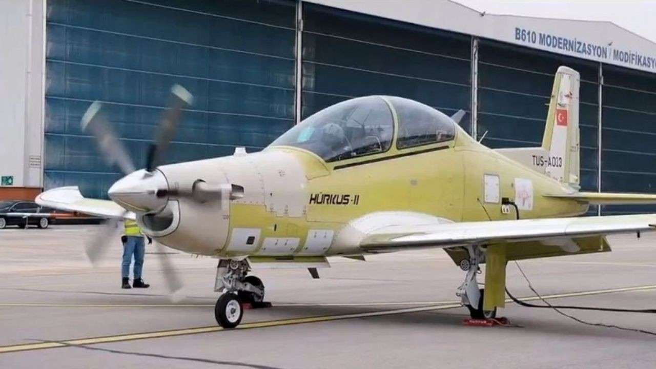 HÜRKUŞ Yeni Nesil Eğitim Uçağı gökyüzü ile buluştu