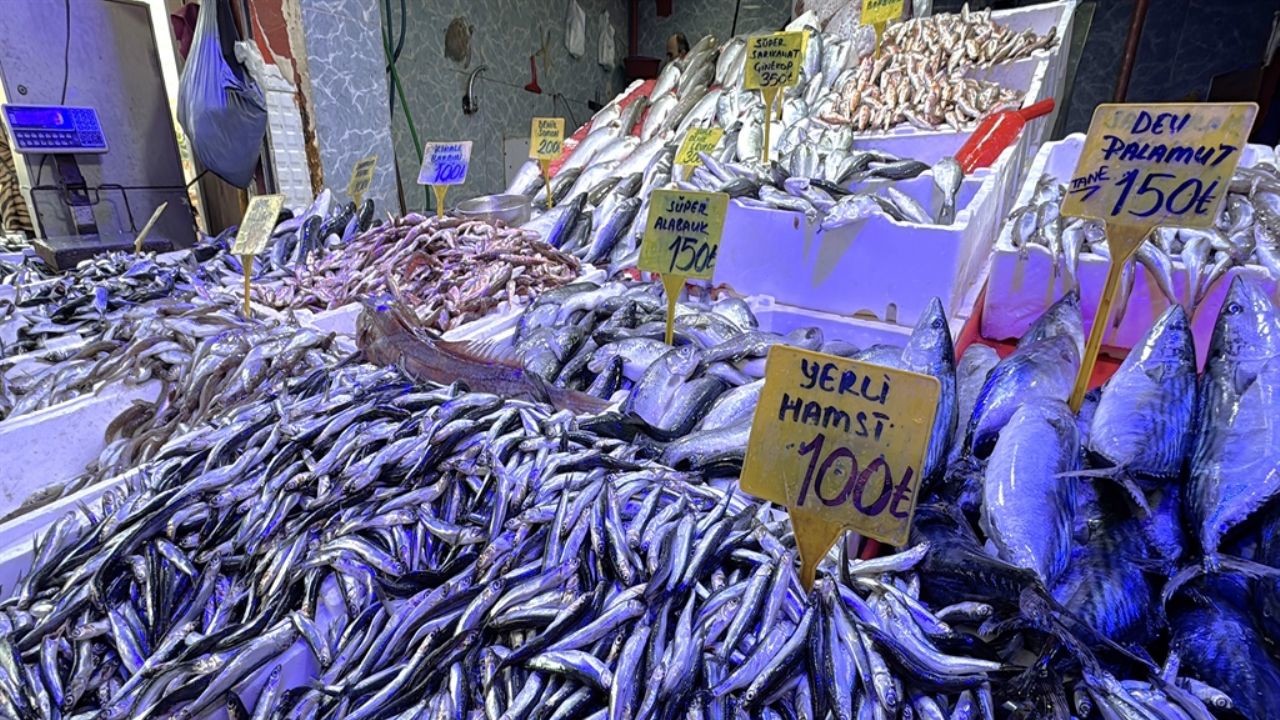 Balık tezgahlarında yılbaşı indirimi