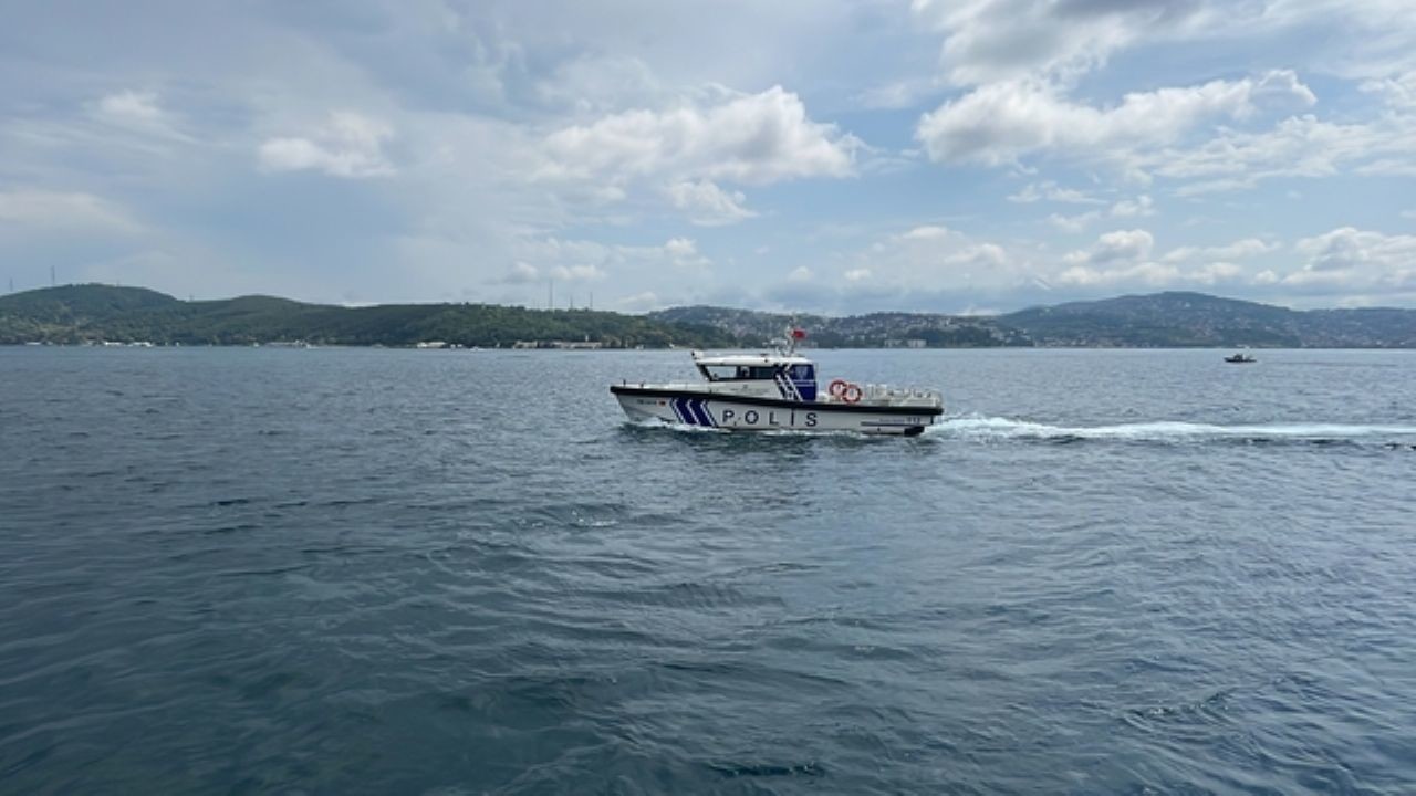İstanbul Boğazı'nda kayıp kardeşler için zamanla yarış