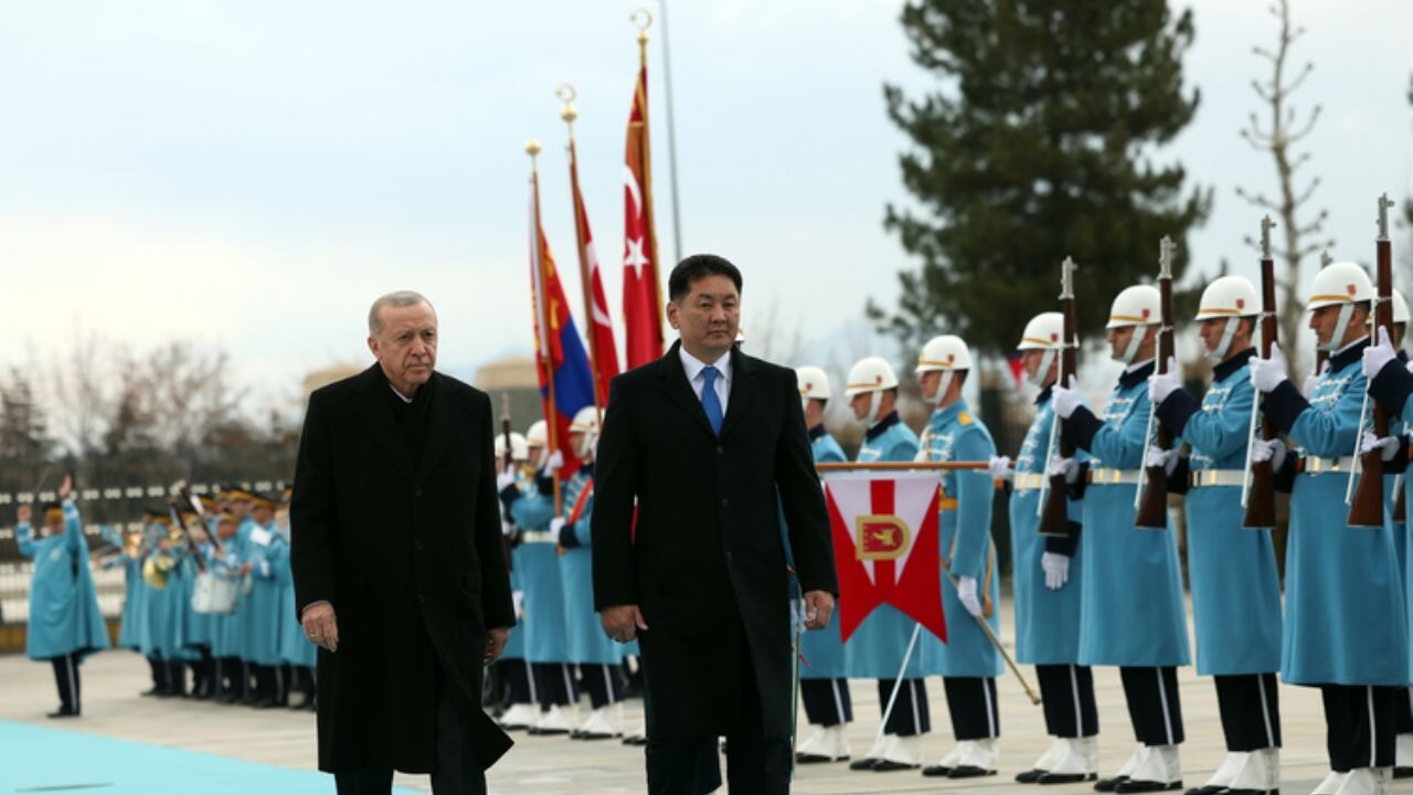 Cumhurbaşkanı Erdoğan, Moğolistan Cumhurbaşkanı Ukhnaa'yı resmi törenle karşıladı