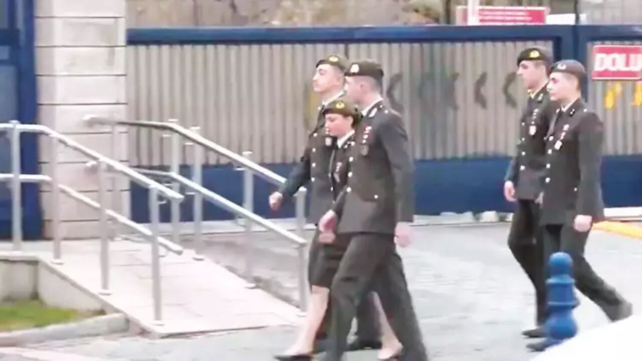 Kılıçlı yemin eden Teğmenler savunma yaptı