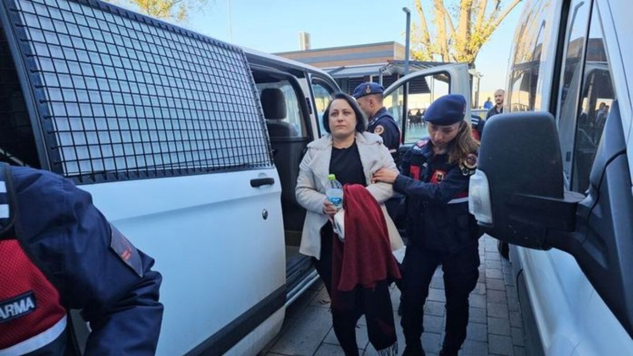 Cinayet davasında tanıktan sanığa evlilik teklifi