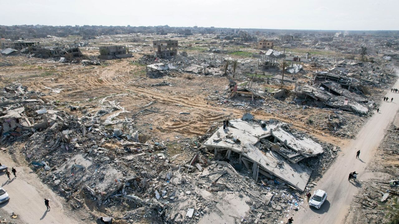 'Çok fazla acı var...' Gazzeliler, enkaz altında yakınlarının cenazesini arıyor