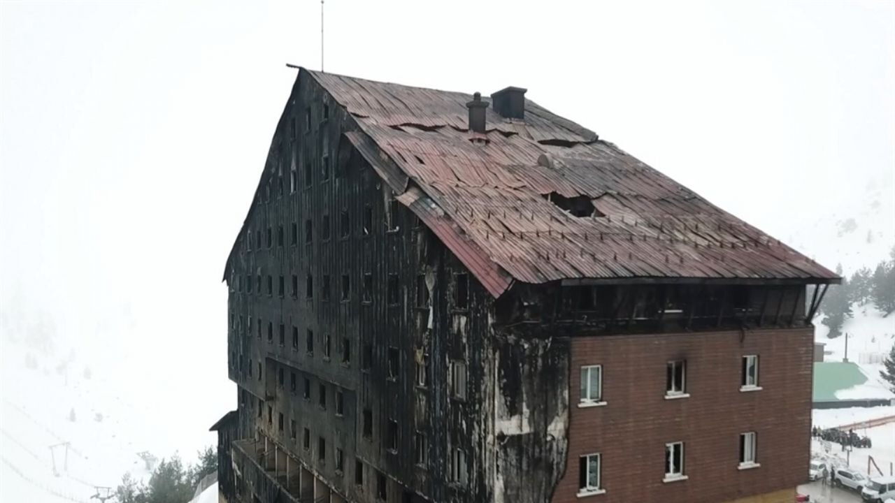 Pencereden atlayarak kurtulan anne-kız, yaşadıklarını anlattı