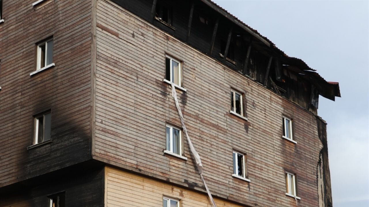 'Sesime gelin!..' Çarşaflarla 11 kişiyi nasıl kurtardığını anlattı