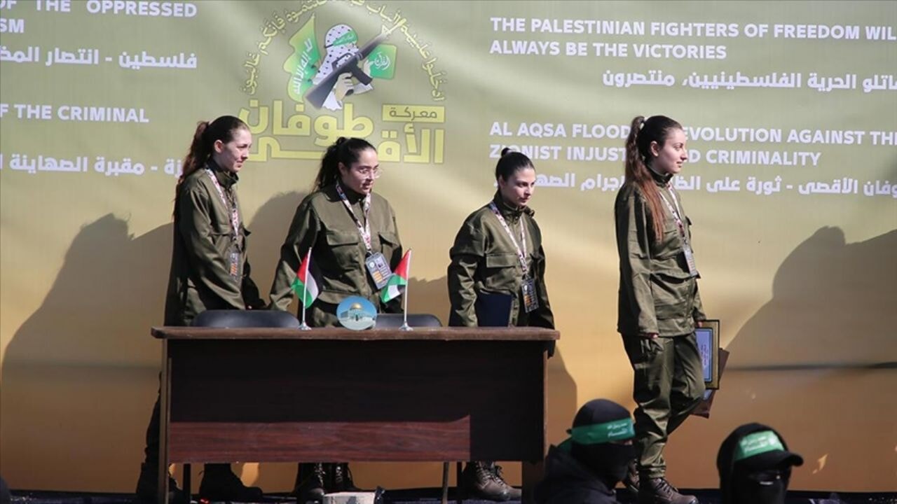 Hamas, 4 İsrail askerini serbest bıraktı