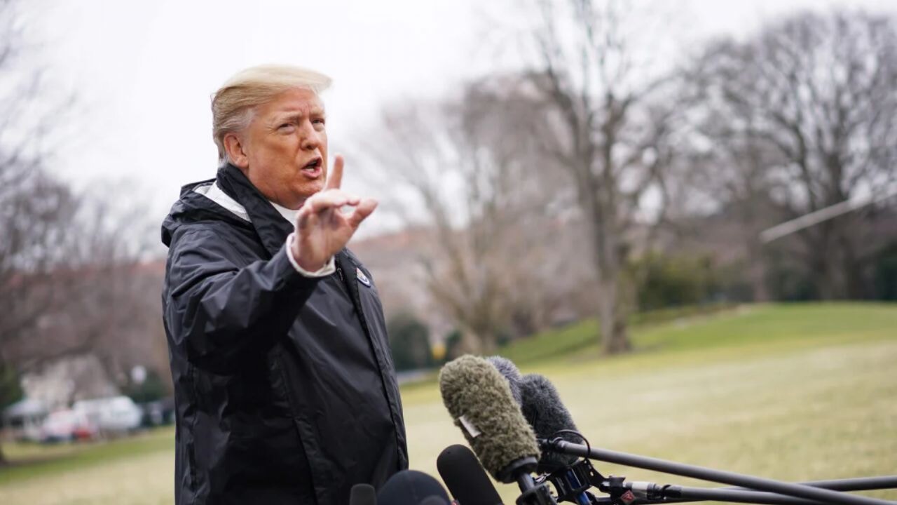 Trump, 12 başmüfettişi birden haber vermeden kovdu!