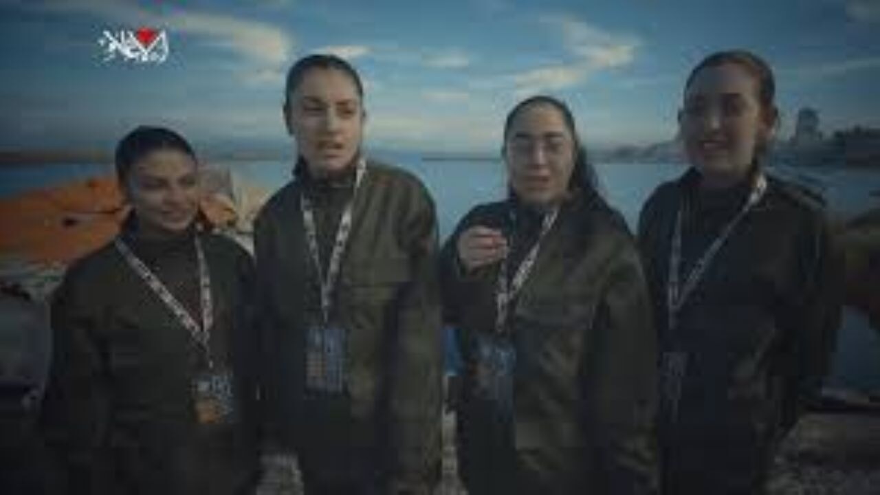 Kassam Tugayları Gazze'deki 4 esirin Kızılhaç'a teslim görüntülerini paylaştı