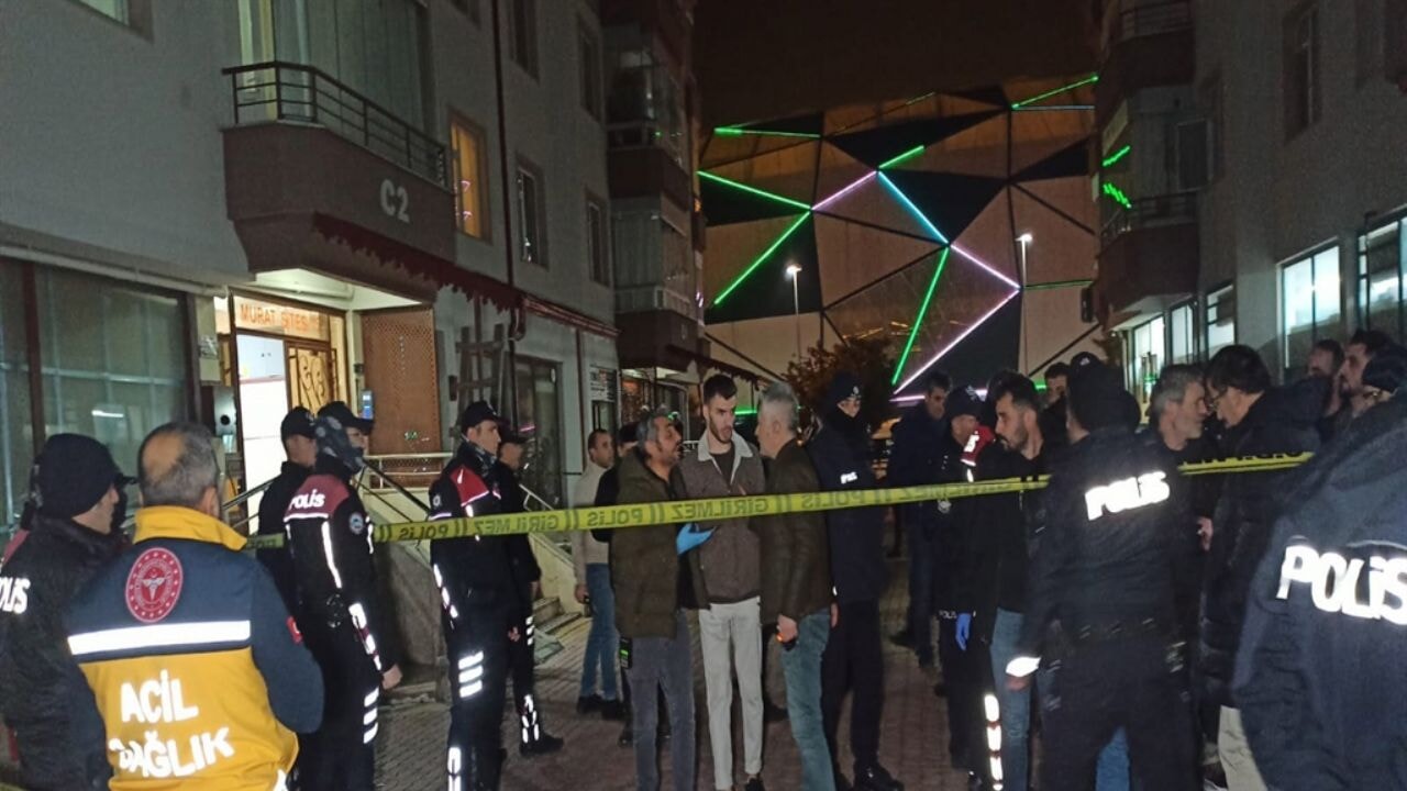 Konya'da 4 kişilik aile evde ölü bulundu