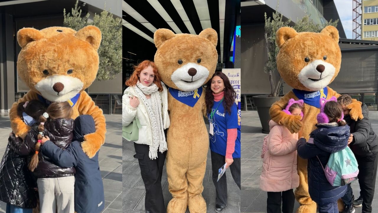 KAÇUV'un maskotu Tarço  İstanbul'u dolaşarak 'sevgi dağıttı'