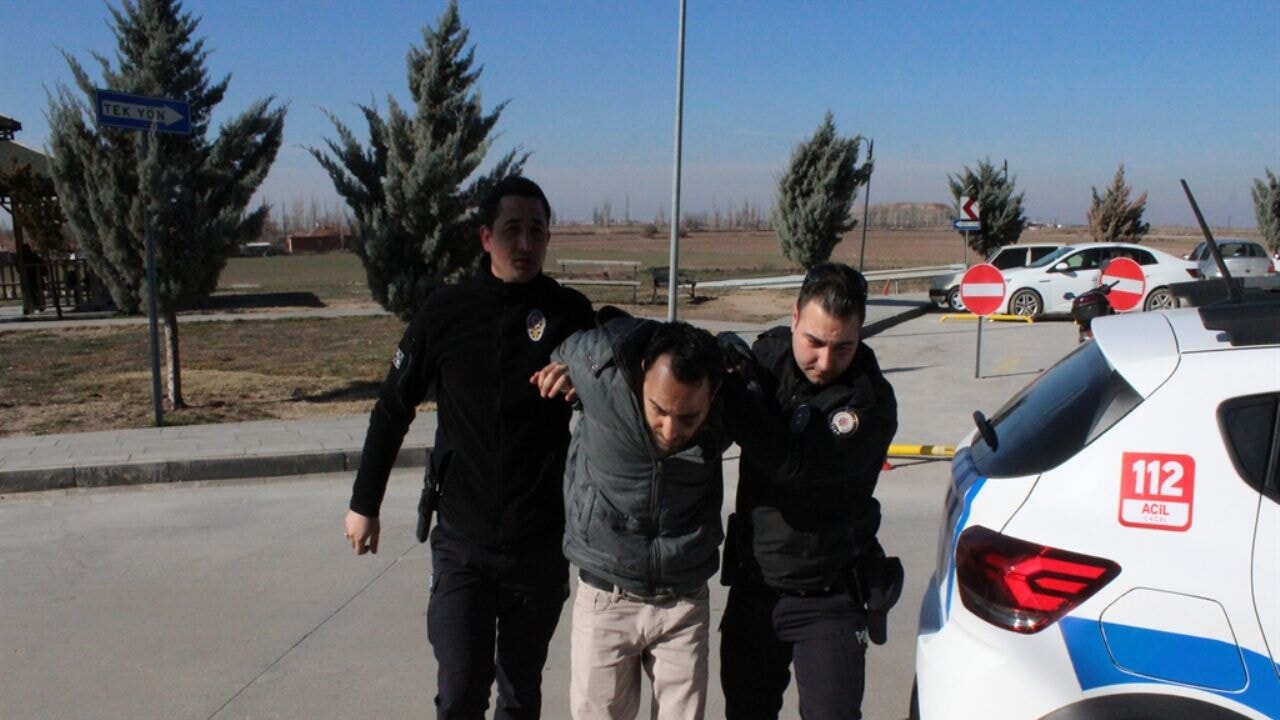 Komşusunu bıçaklayan imam serbest