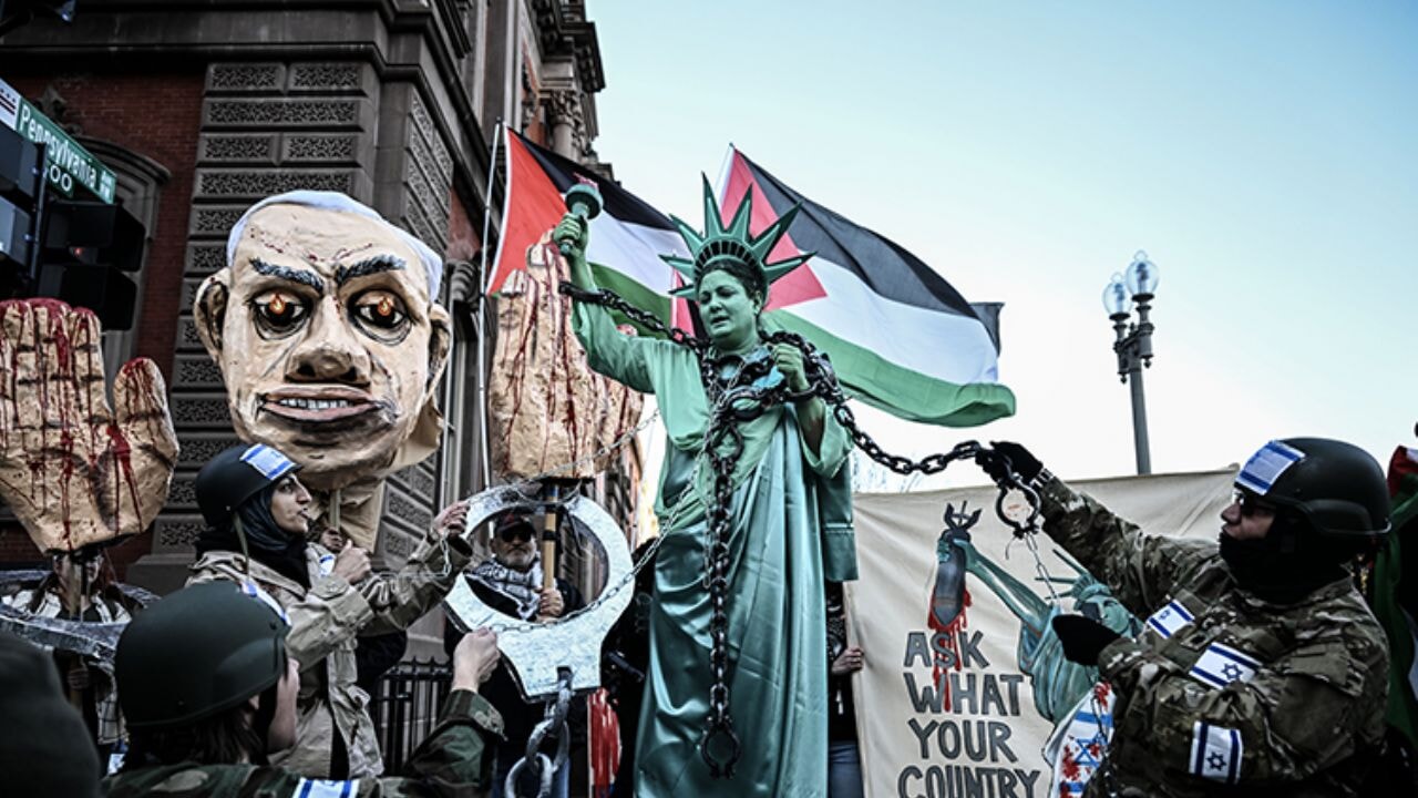 ABD'deki Yahudilerden protesto: 'Soykırım başbakanı'