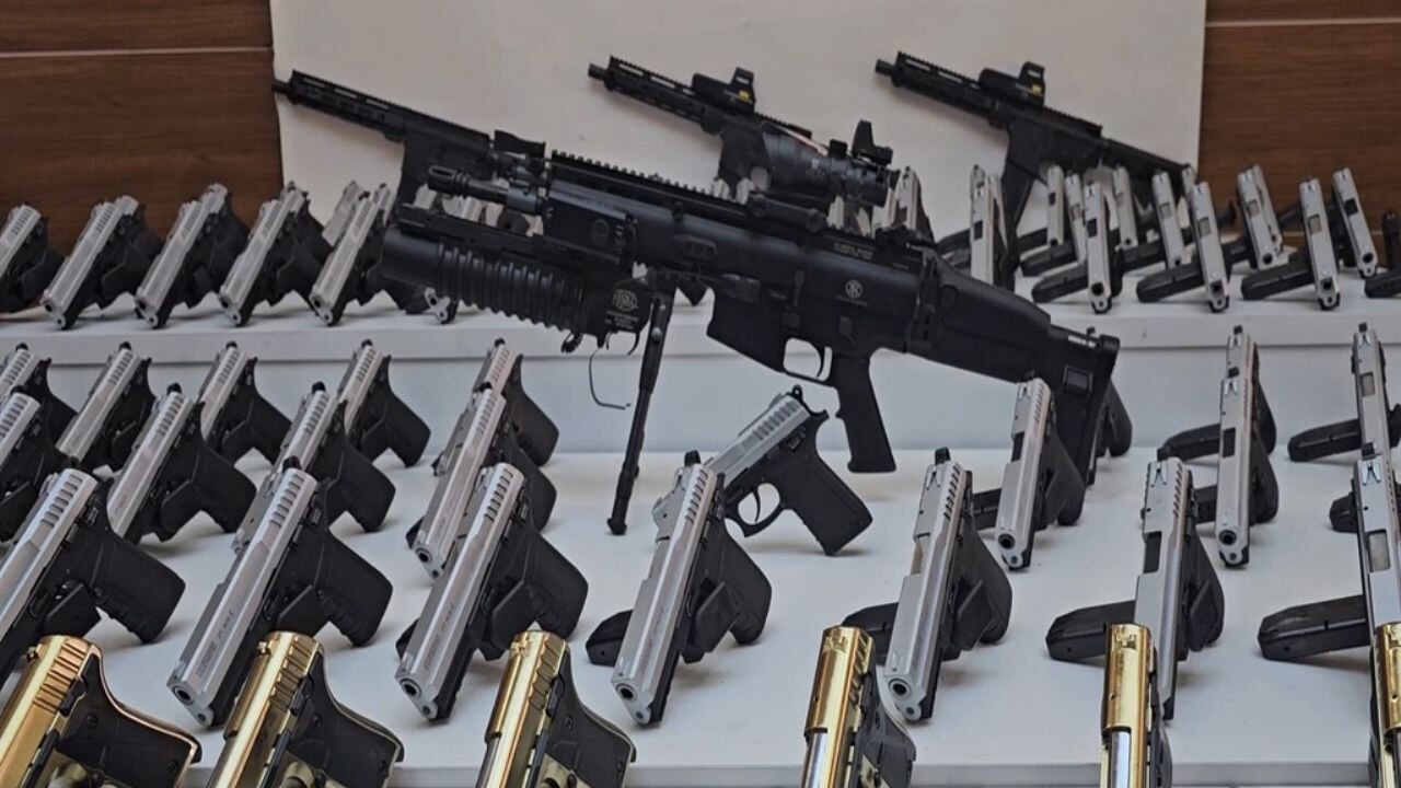 İstanbul'da silah tüccarlarına operasyon