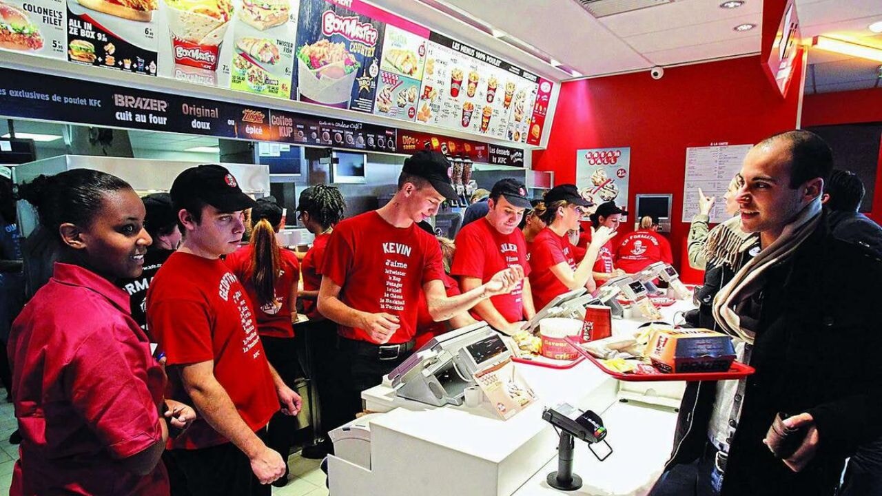 Fast food zincirlerinden işsiz kalacak 7 bin kişiye öncelik