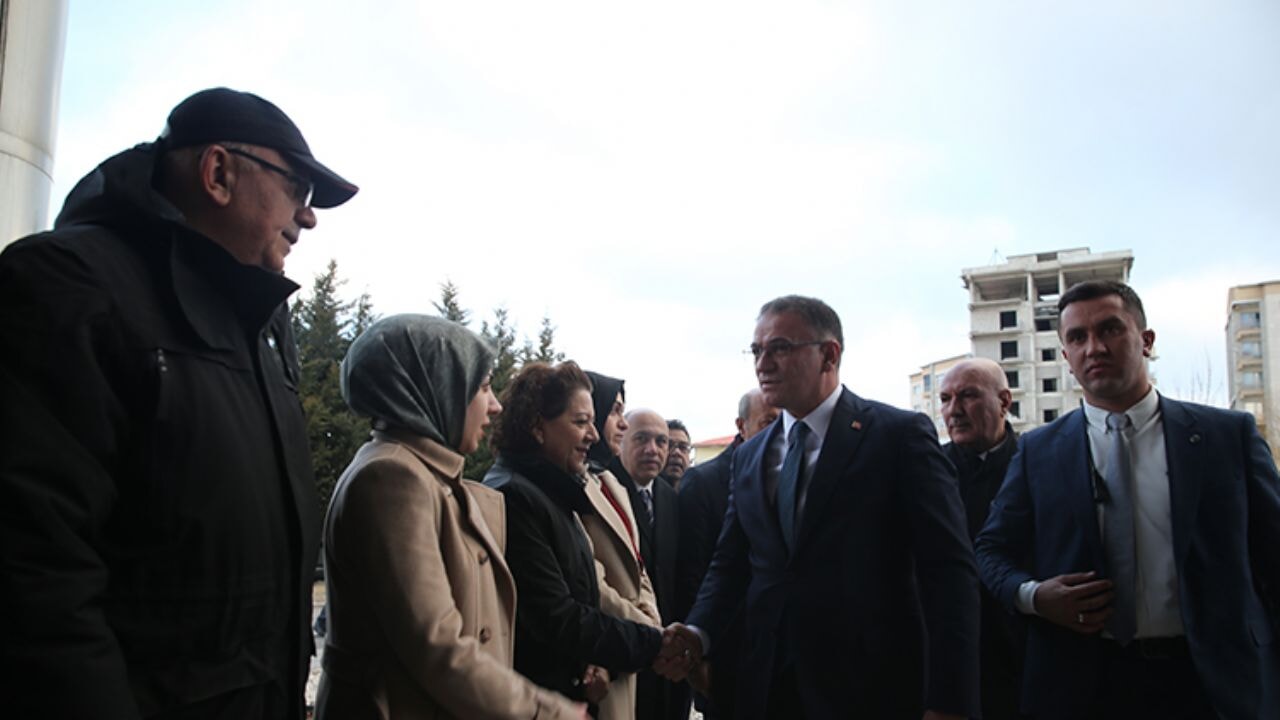 Van Büyükşehir Belediyesi'ne kayyum atandı