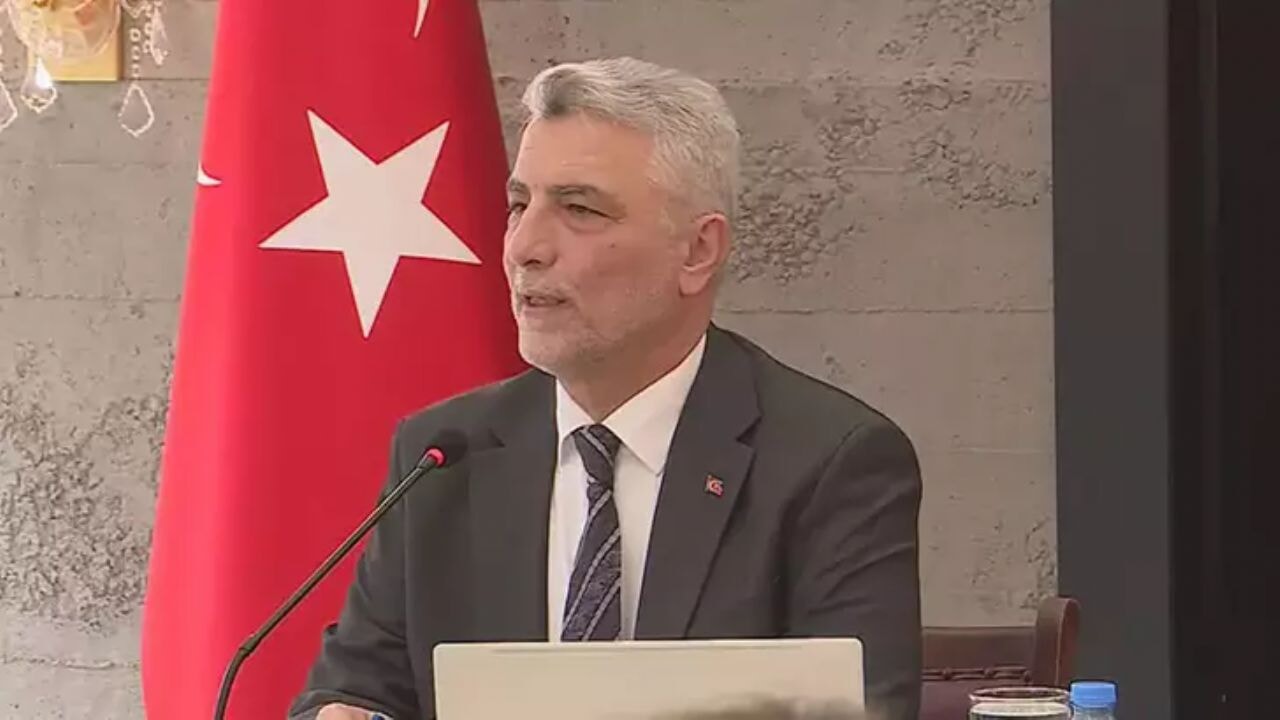 Bakan Bolat'tan TÜSİAD'a Ağır Eleştiri: 'Buram Buram Siyaset Kokan Açıklamalar Yeter!'