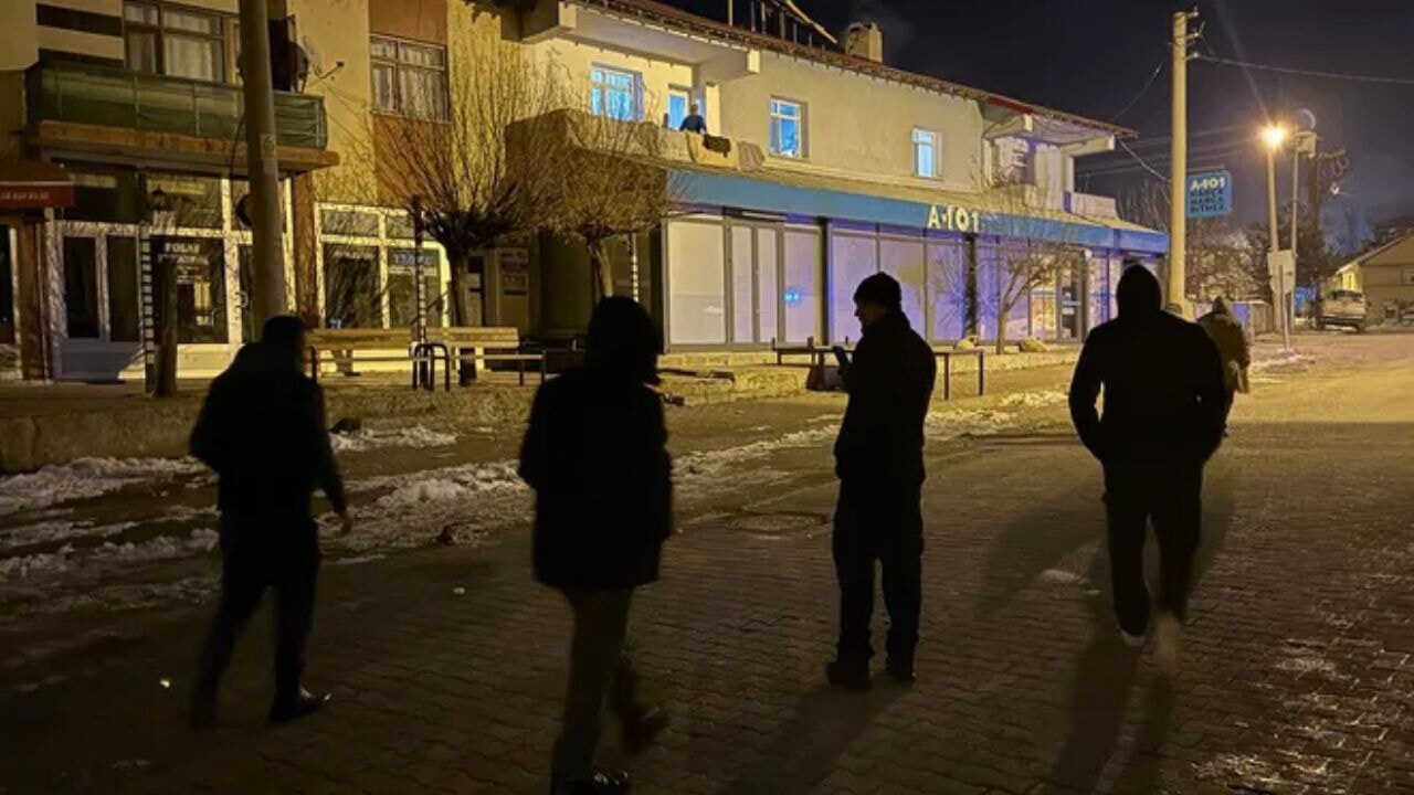 Bingöl Yedisu'da 4,8 büyüklüğünde deprem