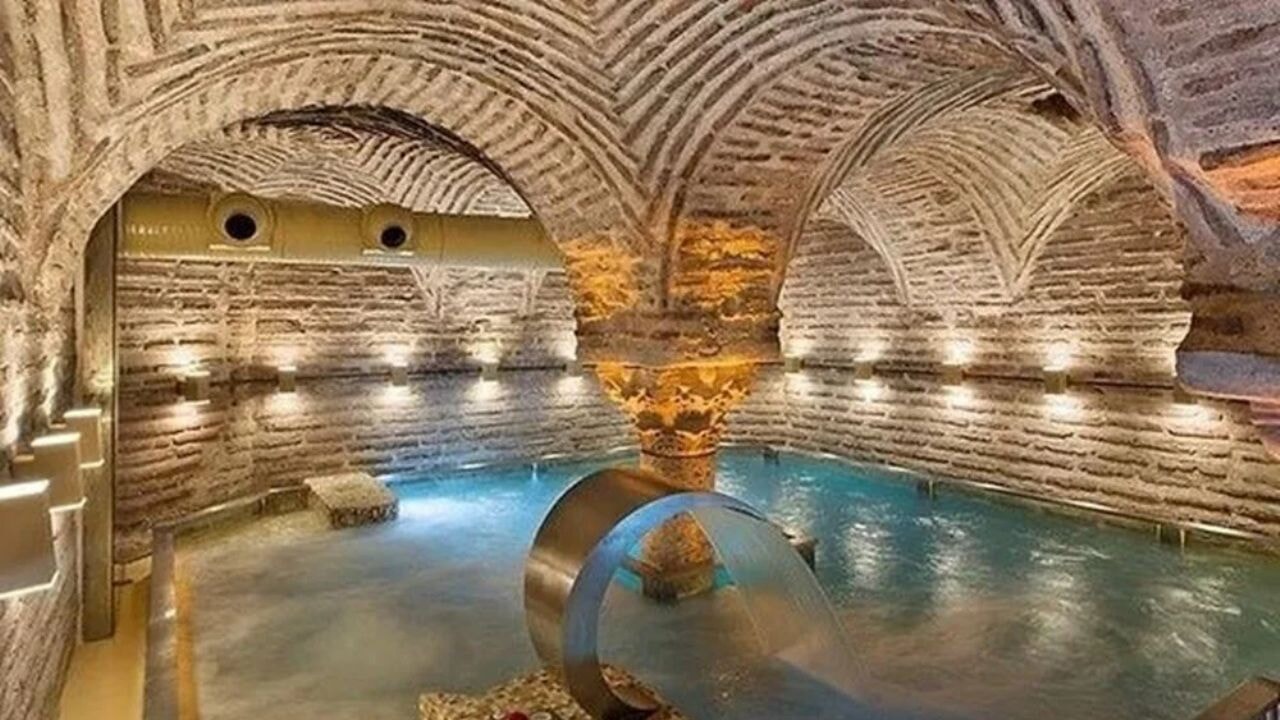 İstanbul'daki tarihi sarnıcın havuz/masaj merkezi olduğu ortaya çıktı!