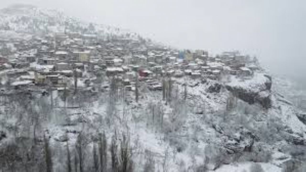 Taşkent'in karlı manzarası dron ile görüntülendi