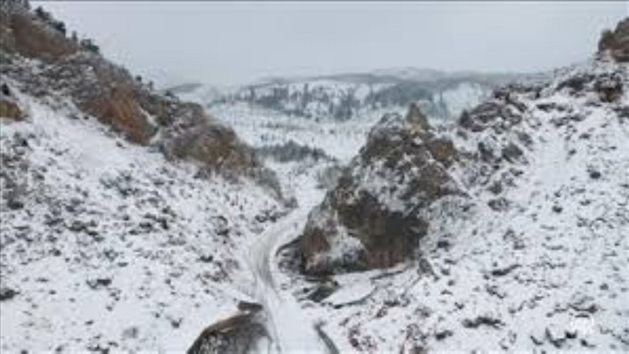 Kar savaşçıları 'hayat durmasın' diye gece gündüz çalışıyor