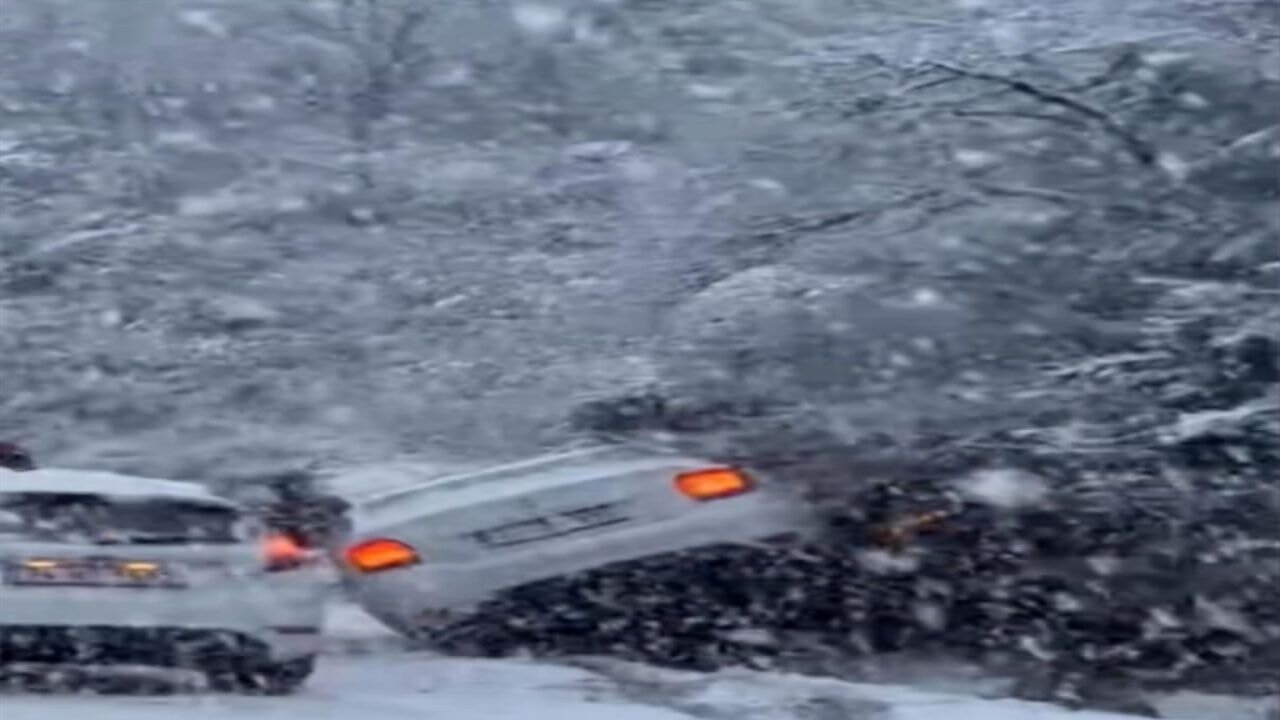 İstanbul'da kar yağışı sonrası kaza görüntüleri
