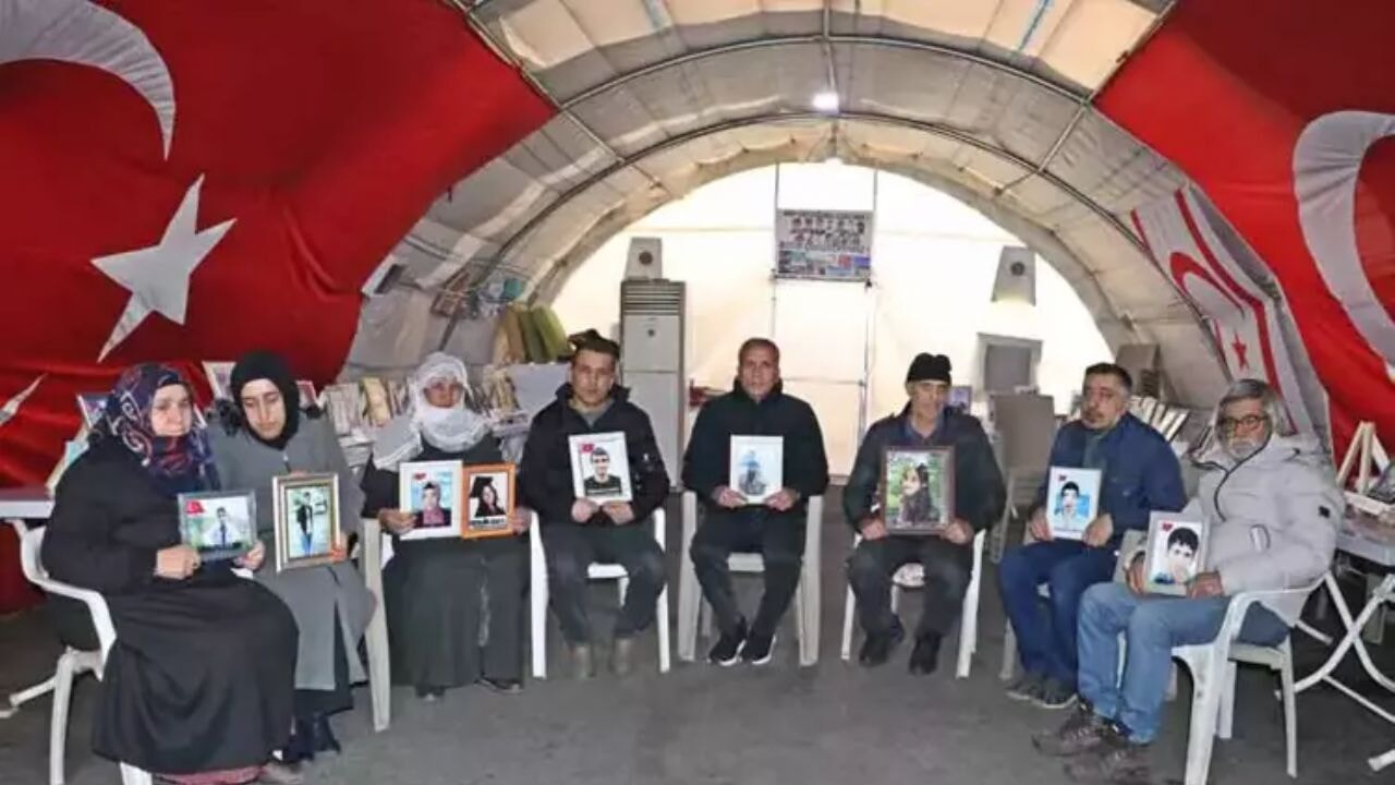 Diyarbakır Aileleri 2 bin gün sonra yine 'evlatlarımızı istiyoruz' dedi