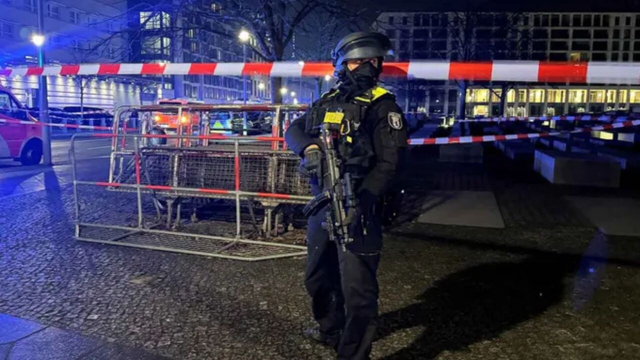 Berlin'de Holokost Anıtı'nda bıçaklı saldırı!