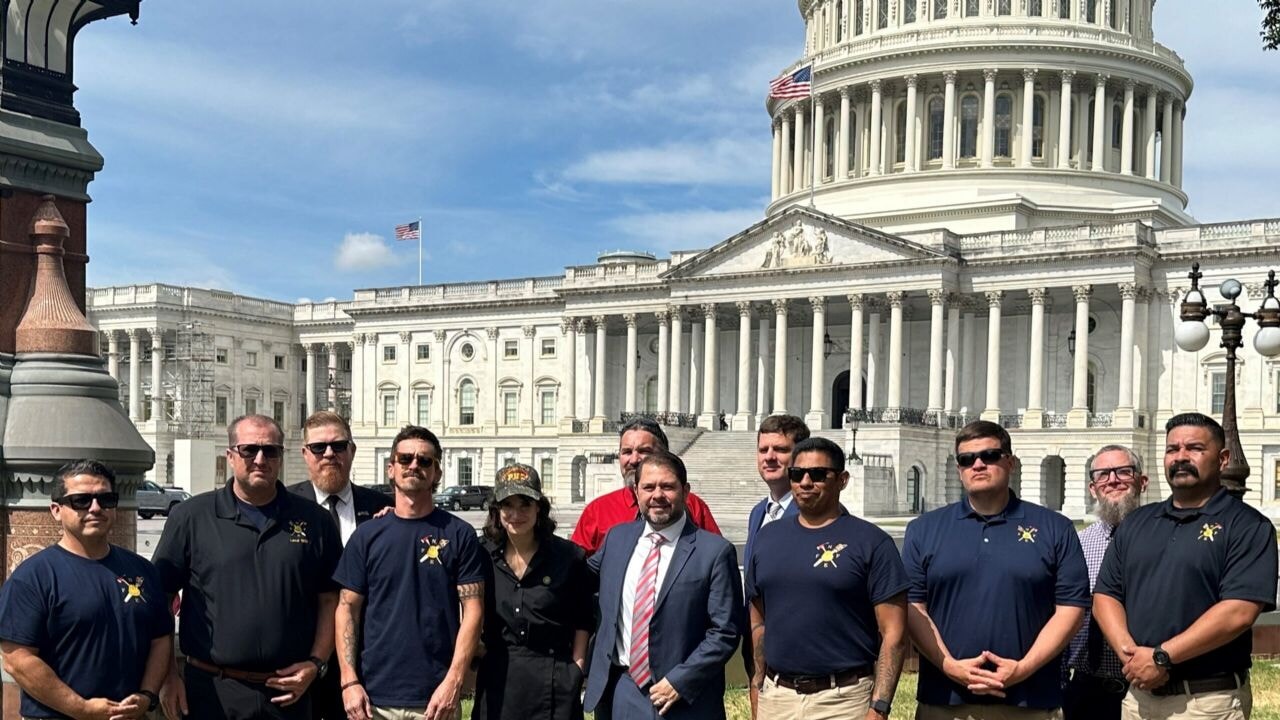 ABD'de rapor vermeyen resmi çalışanlar kovulacak